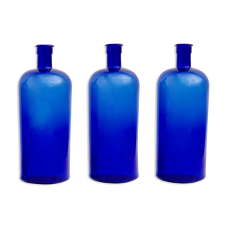 3 old apothecary bottles (h 26cm)