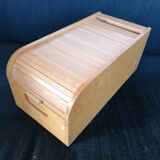 Pan-paned wood storage box