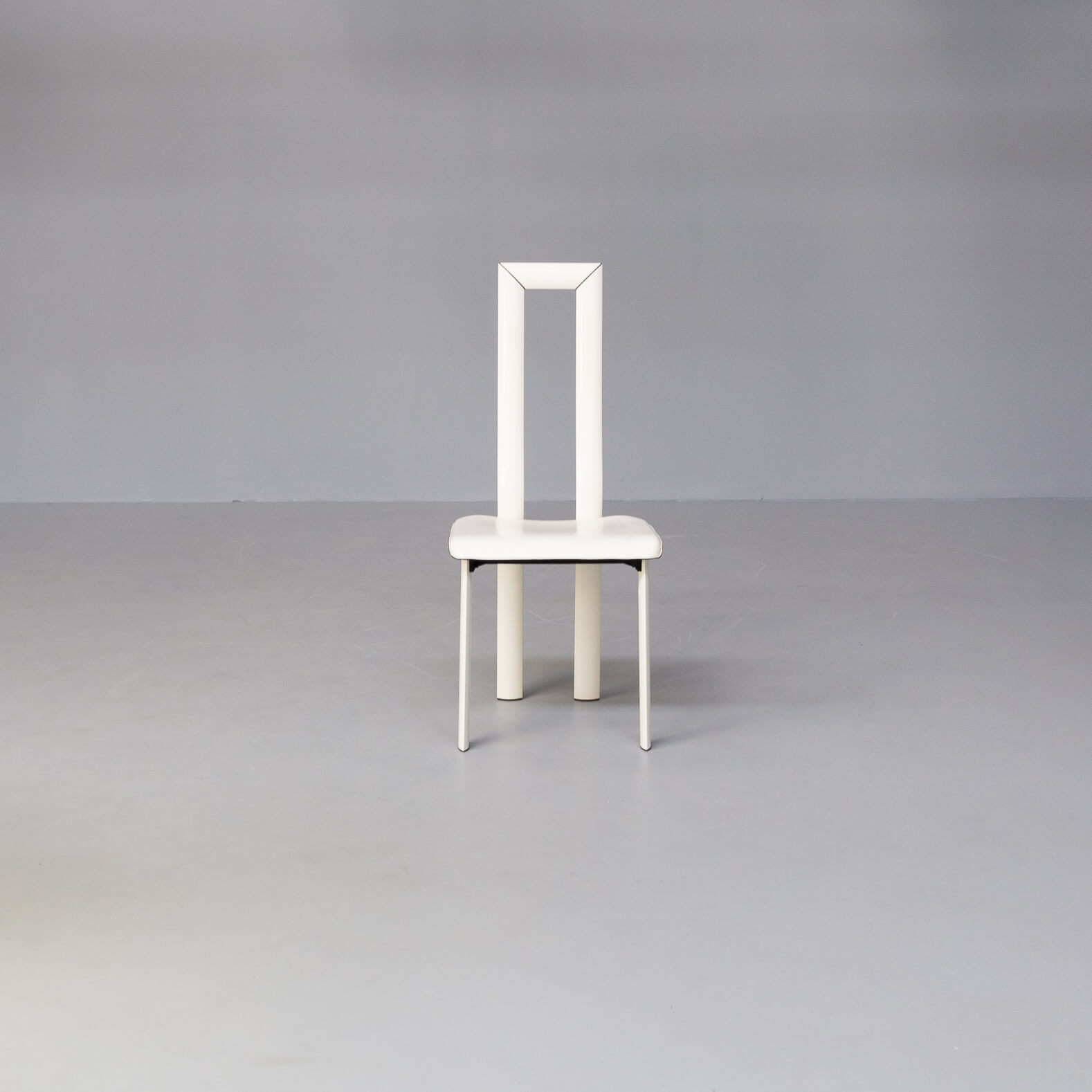 Antonello Mosca ‘royal’ white leather high back chairs for Ycami set/6