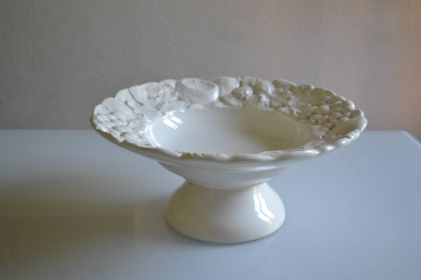 Geneviève Lethu '' Mado '' grande coupe faïence barbotine D: 38 cm