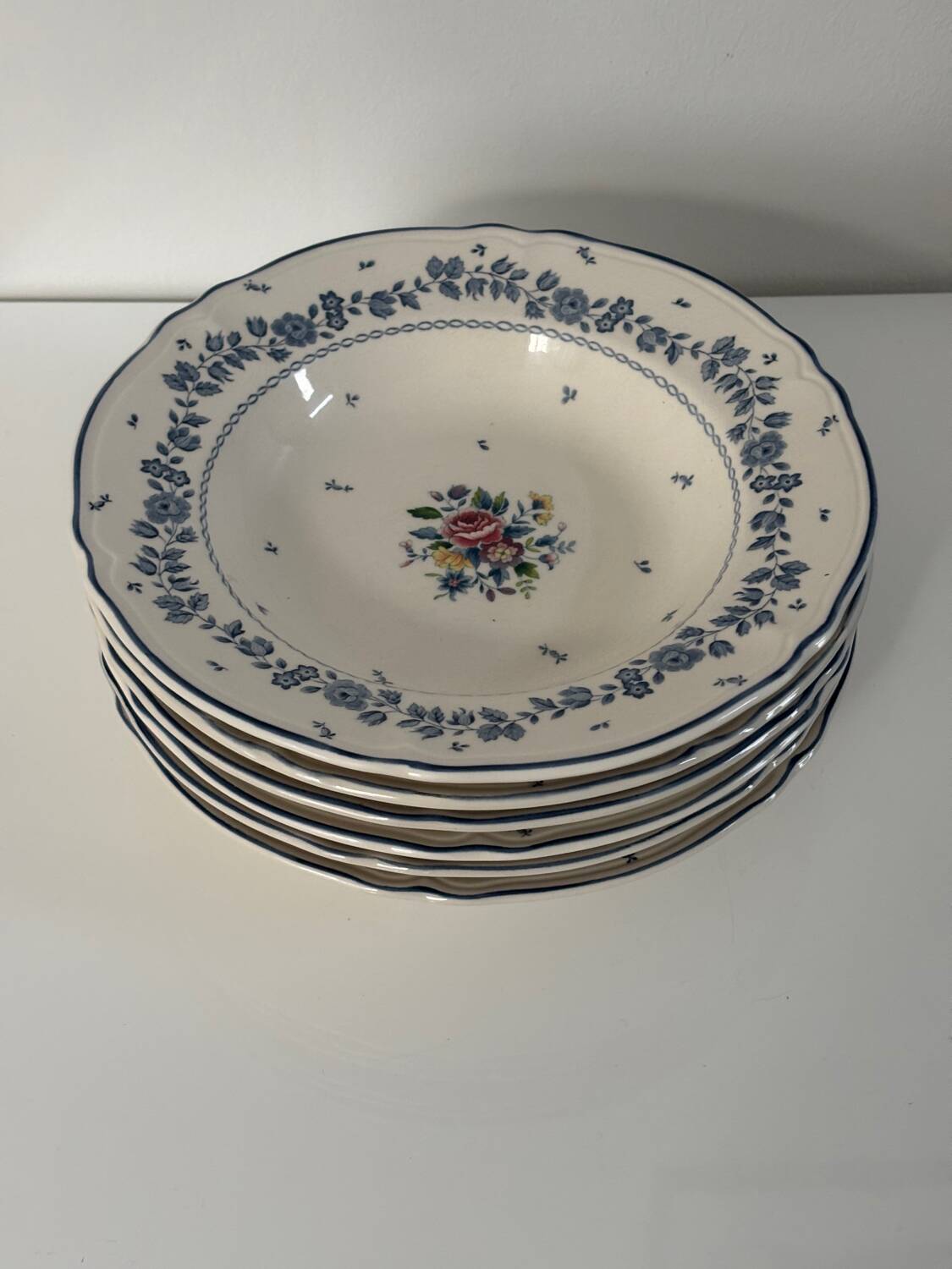 Assiettes creuses en faïence anglaise