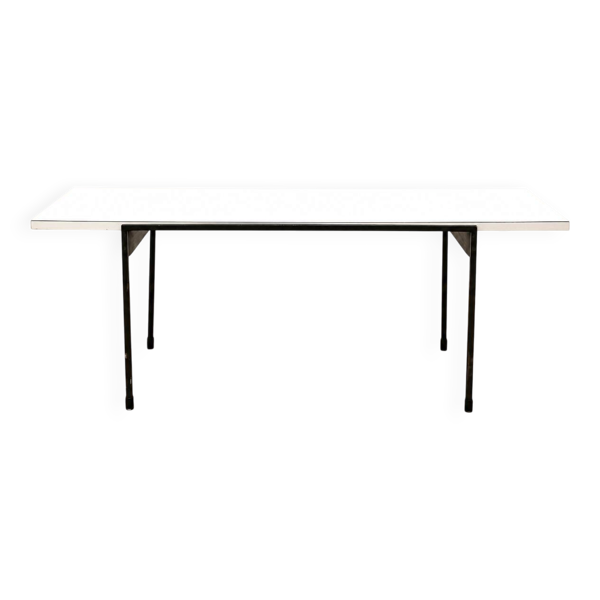 Table basse moderniste, années 60