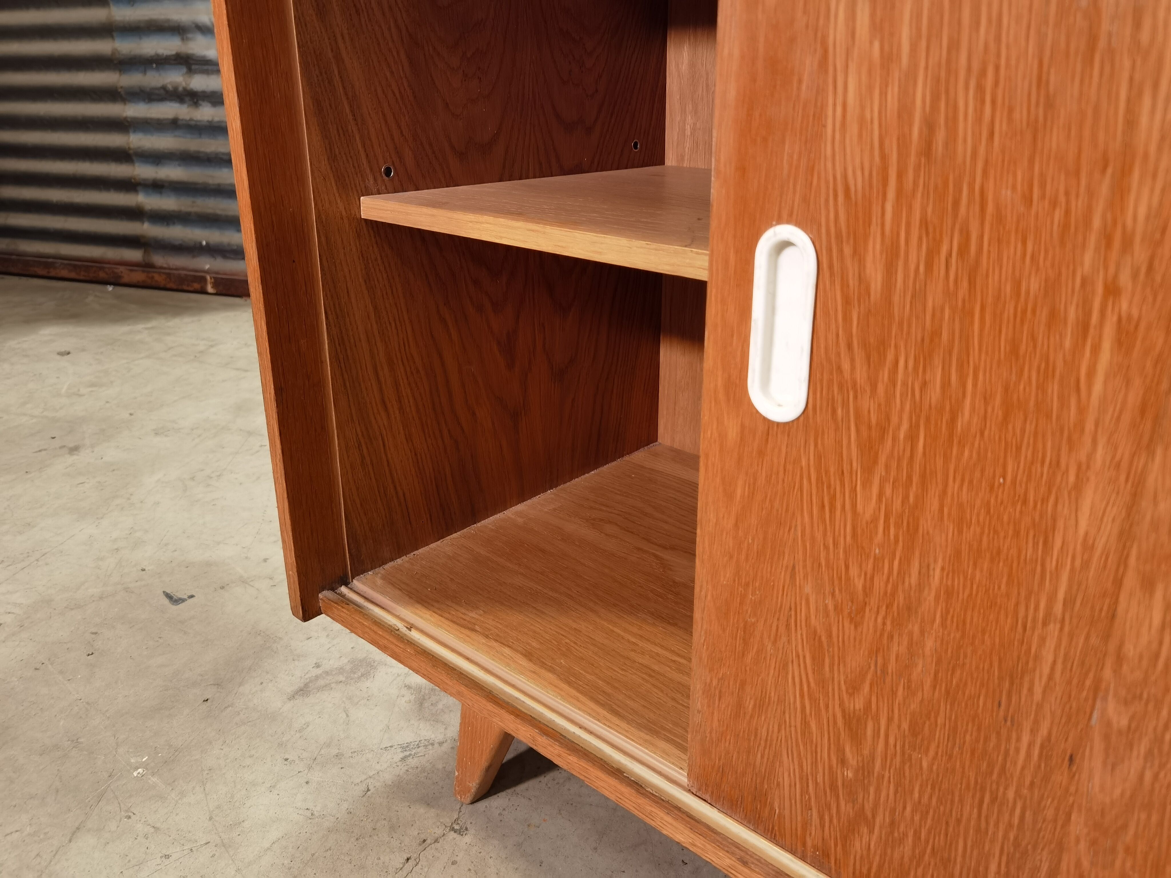 Buffet U-452 Jiri Jiroutek 1960 Interier Praha