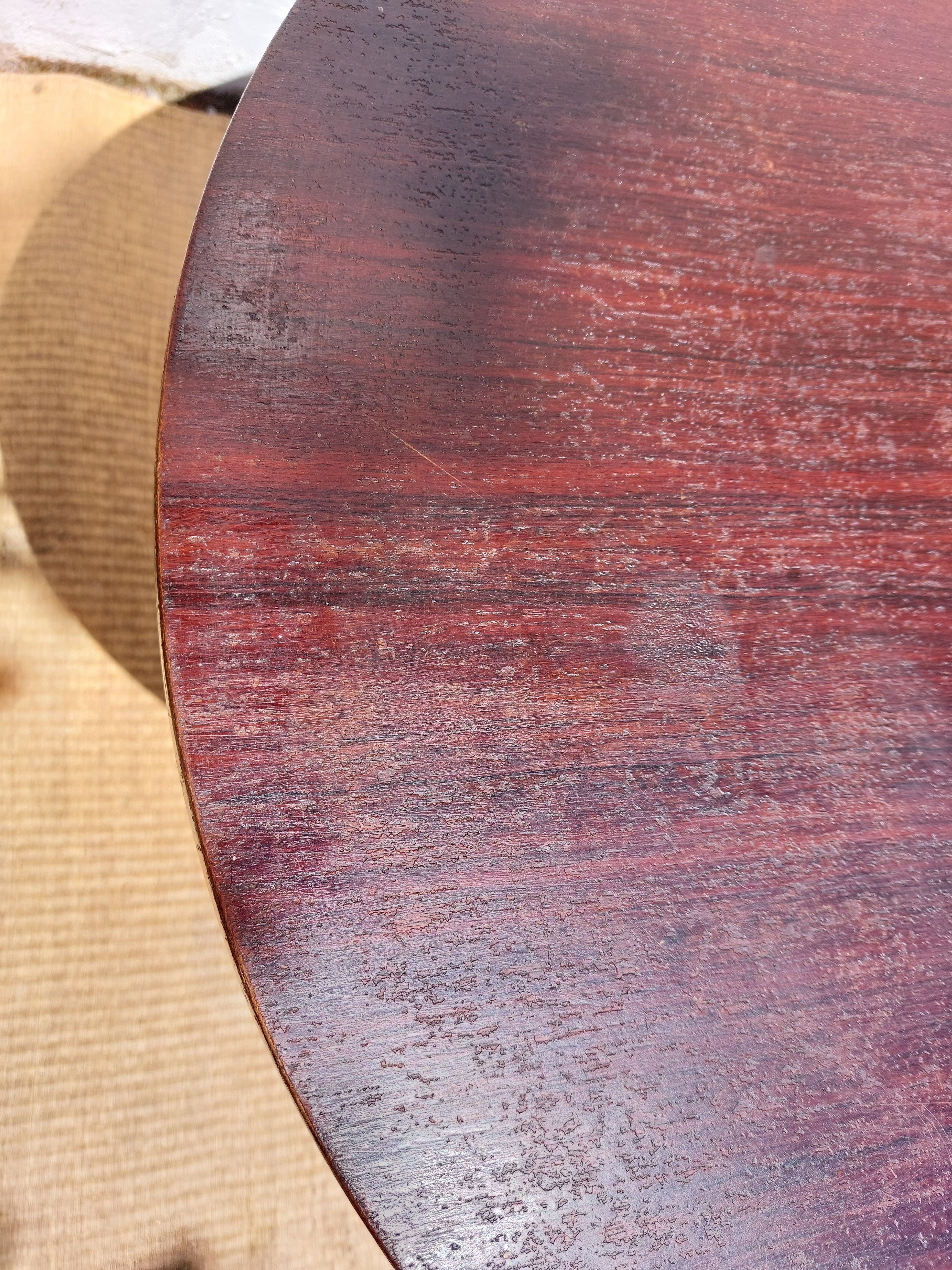 round pedestal table, Art Deco