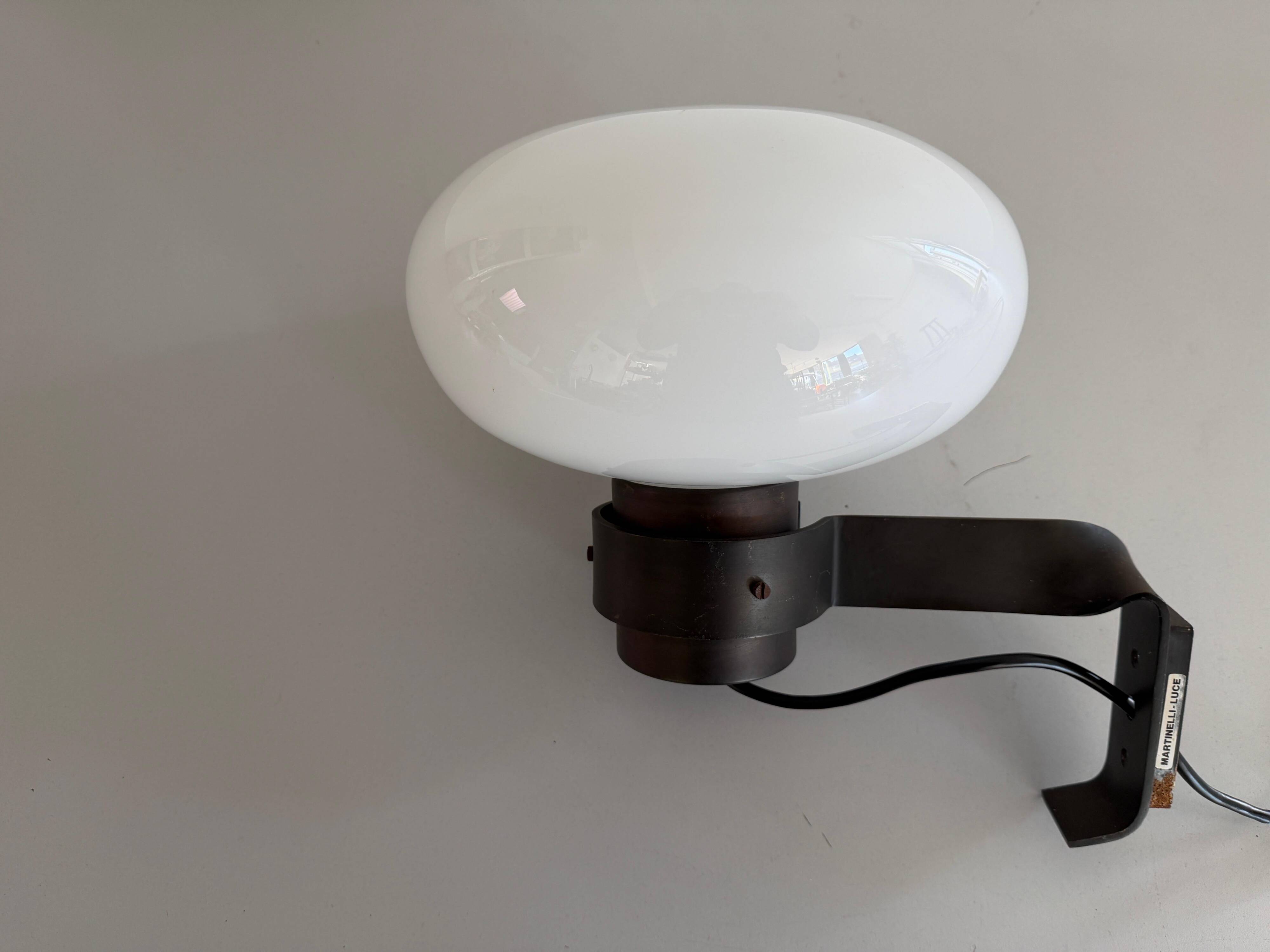 Applique simple par Elio Martinelli pour Martinelli Luce, 1970, Italie