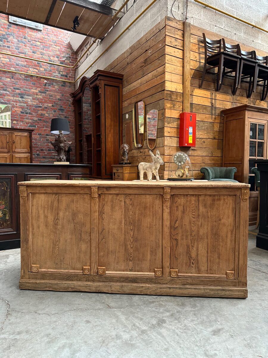 Trading counter early 20th century