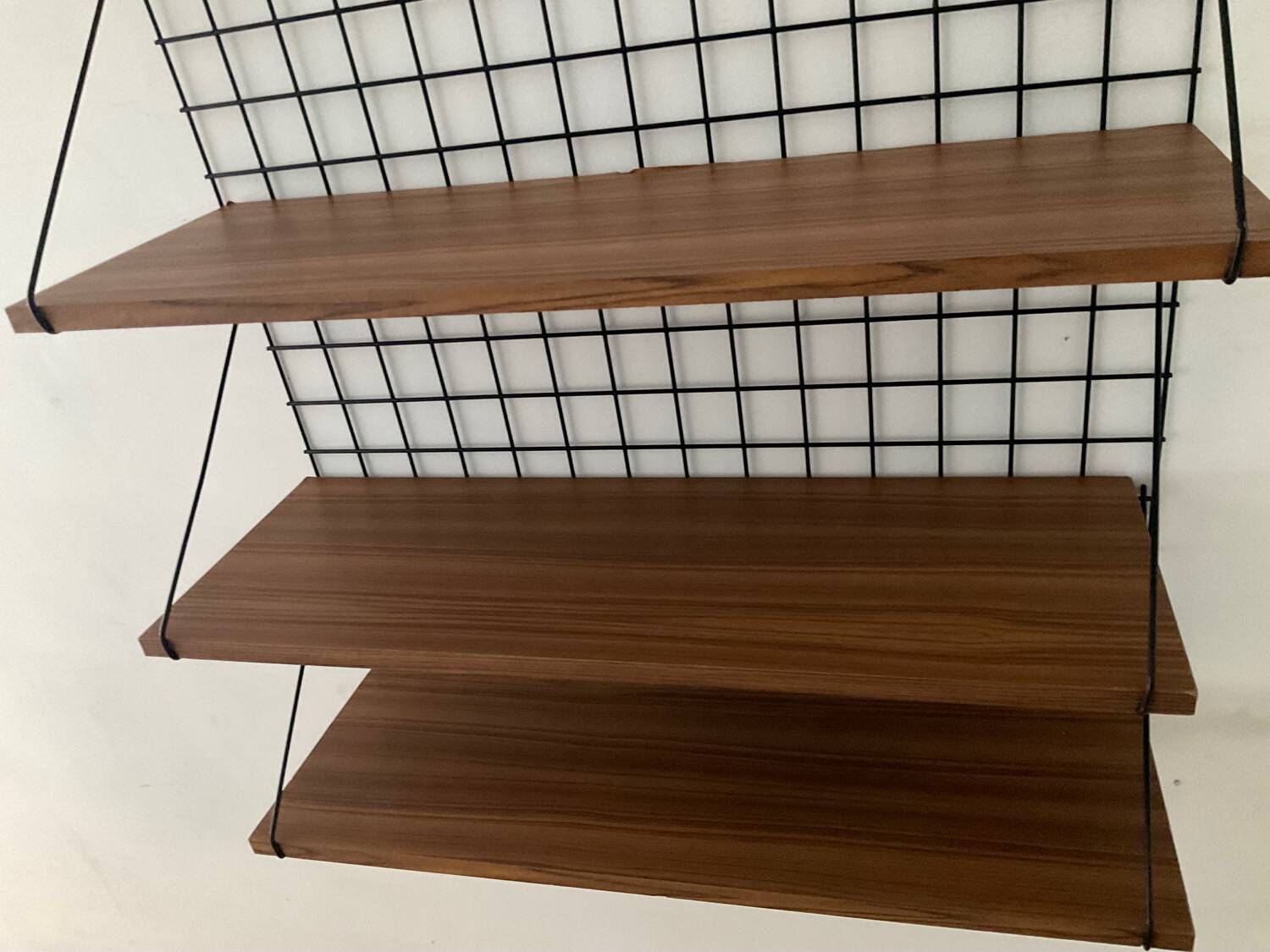 Meca shelf by Pierre Guariche for Meurop 1960s