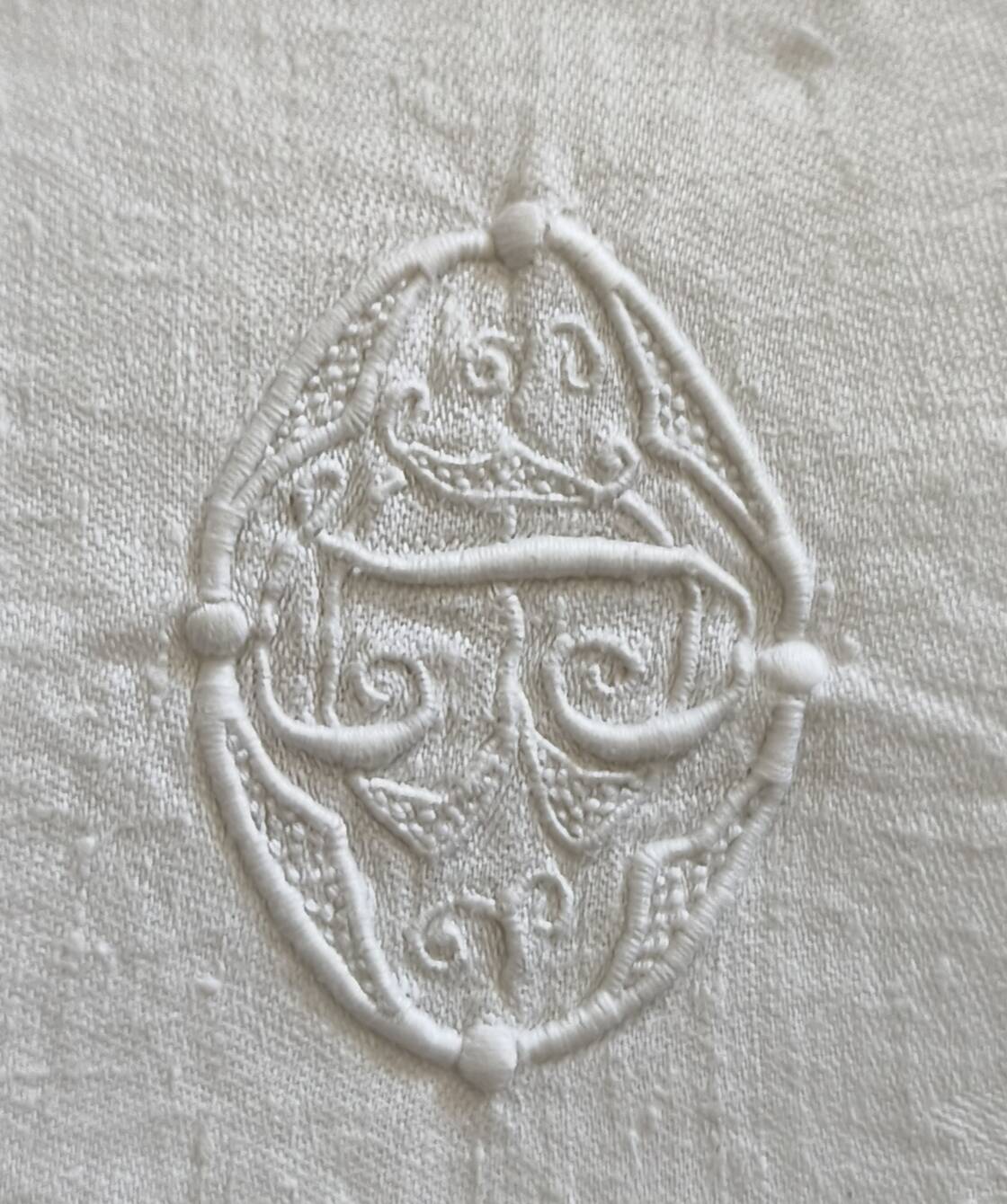 Lot of 11 damask napkins