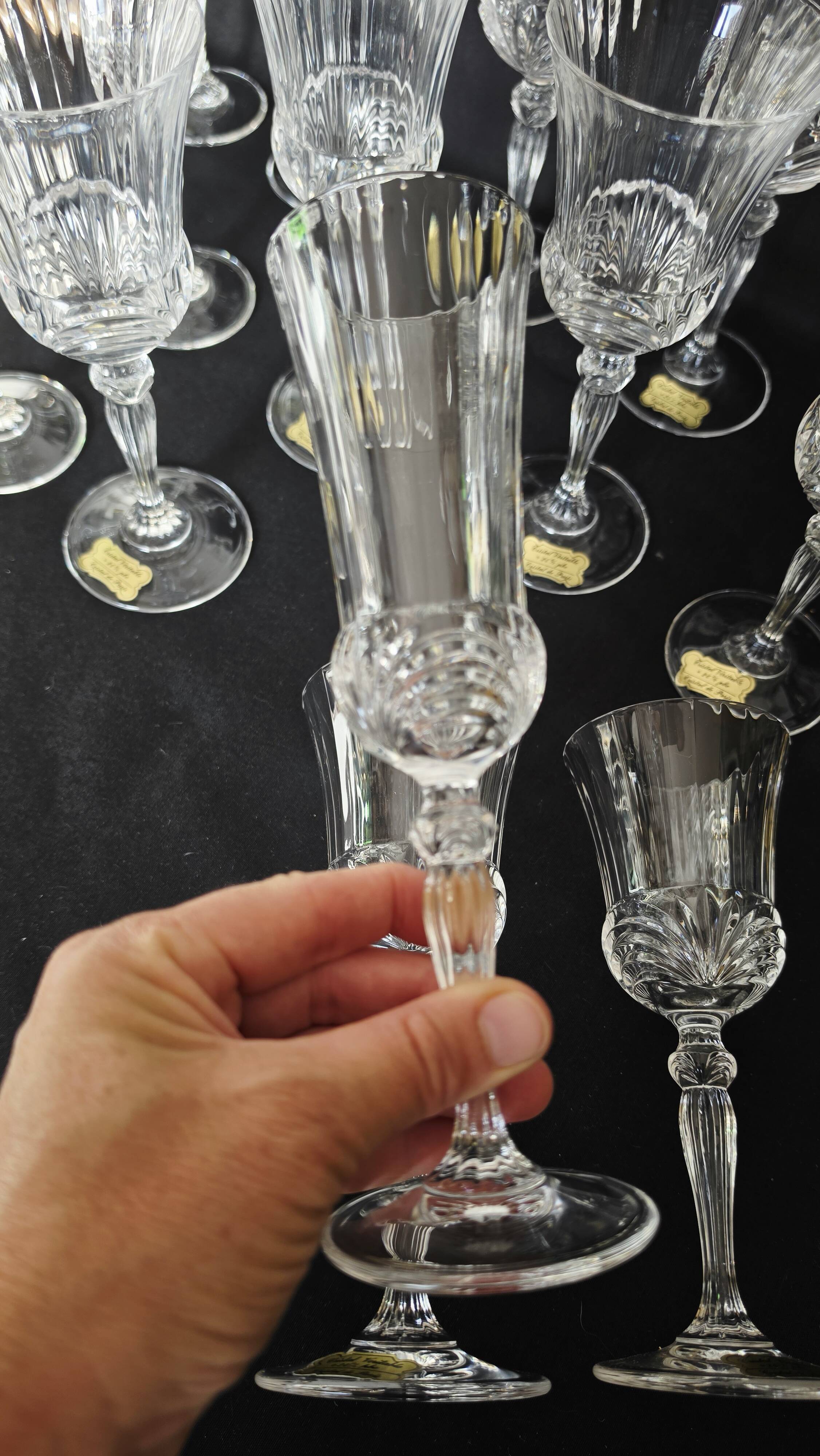Lot exclusif de 18 verres authentiques en cristal de Lorraine Paris (+24 %