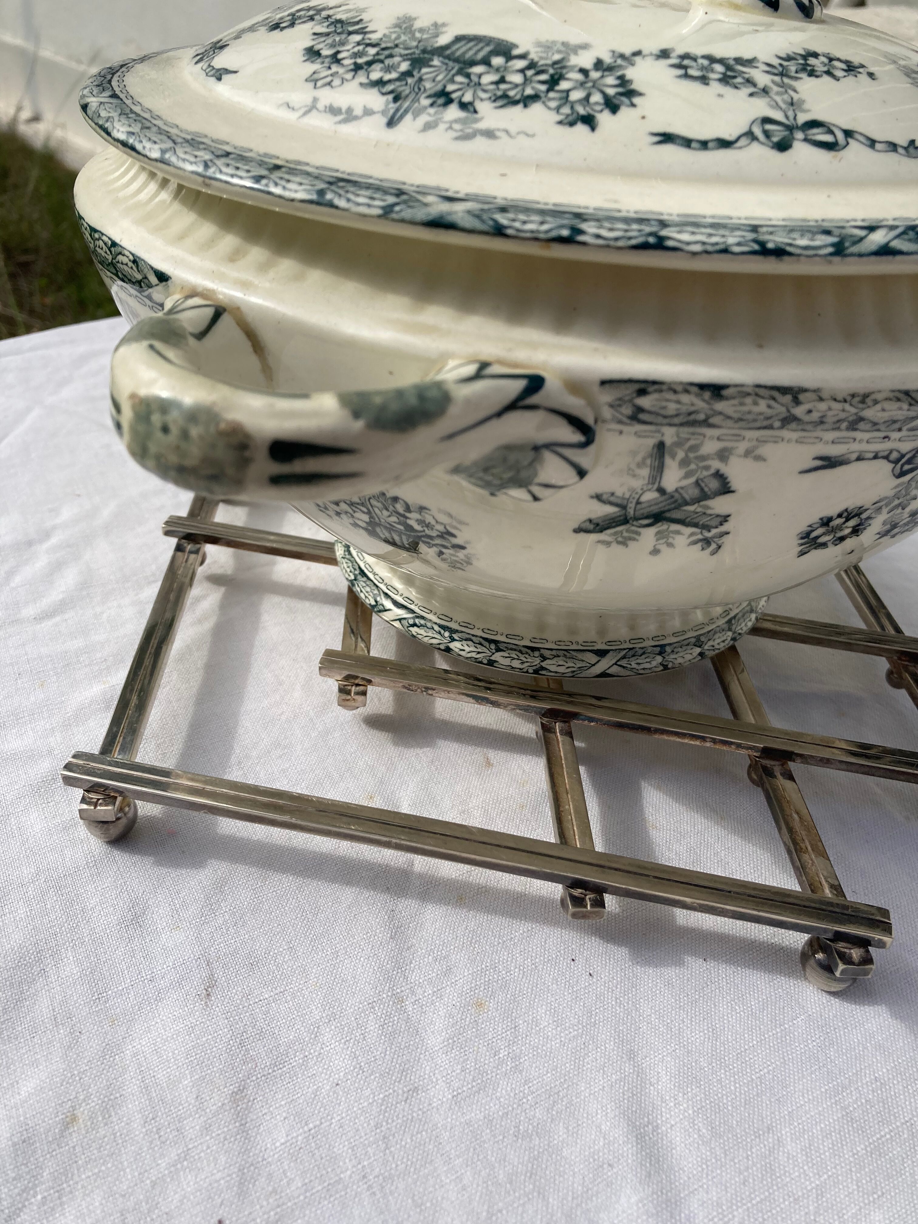 Stretch trivets in silver metal, geometric shapes