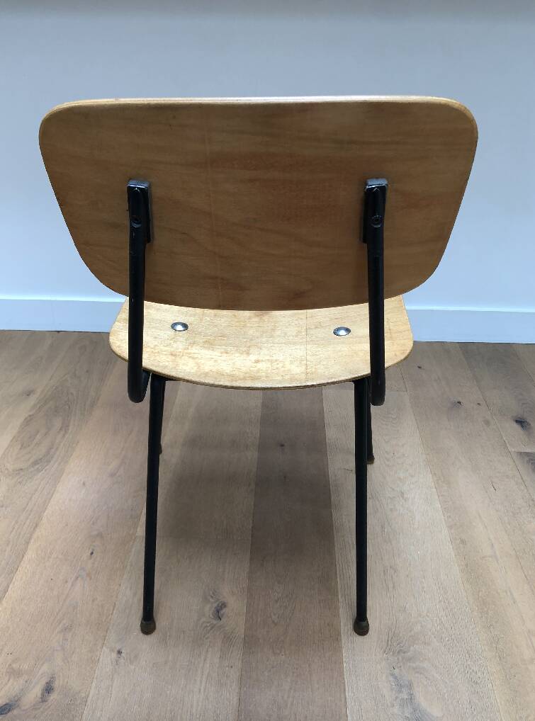 Pair of vintage Carolina Perfecto Airborne chairs 1950