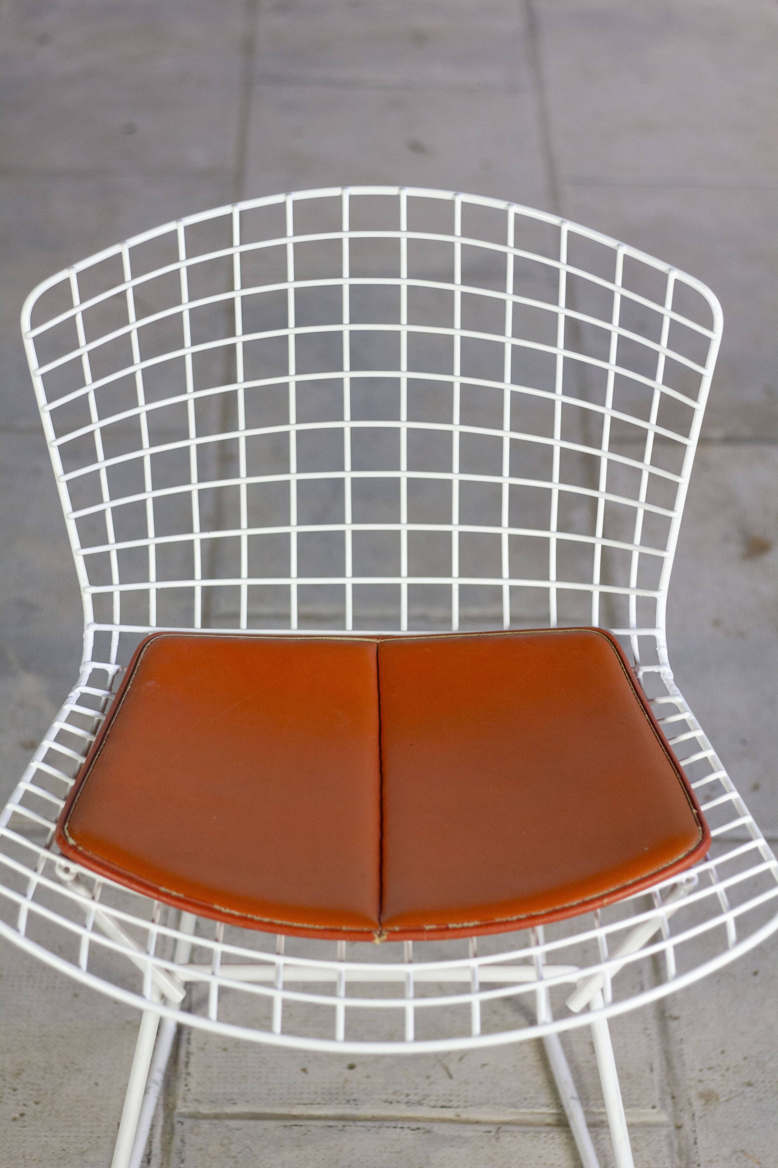 Wire Harry Bertoia chair white