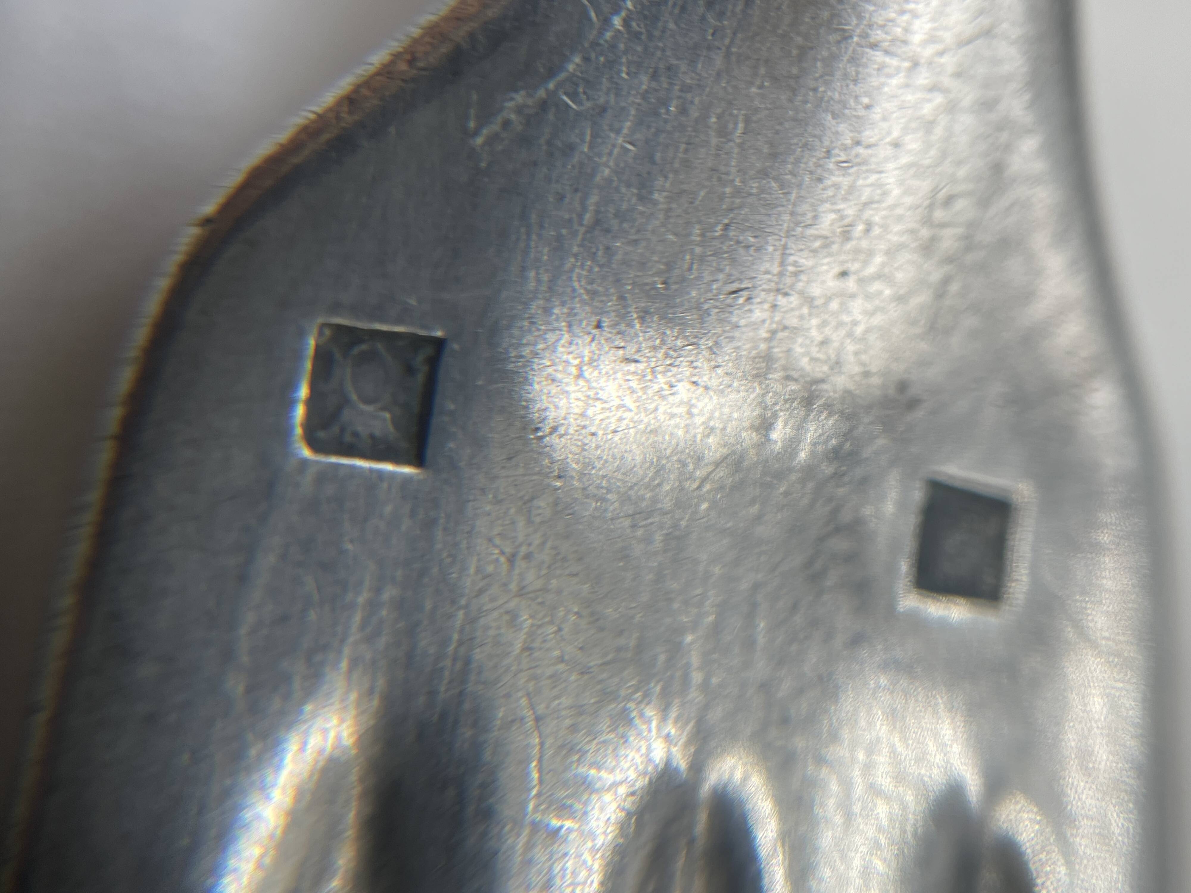 Set of 4 spoons and 2 dessert forks