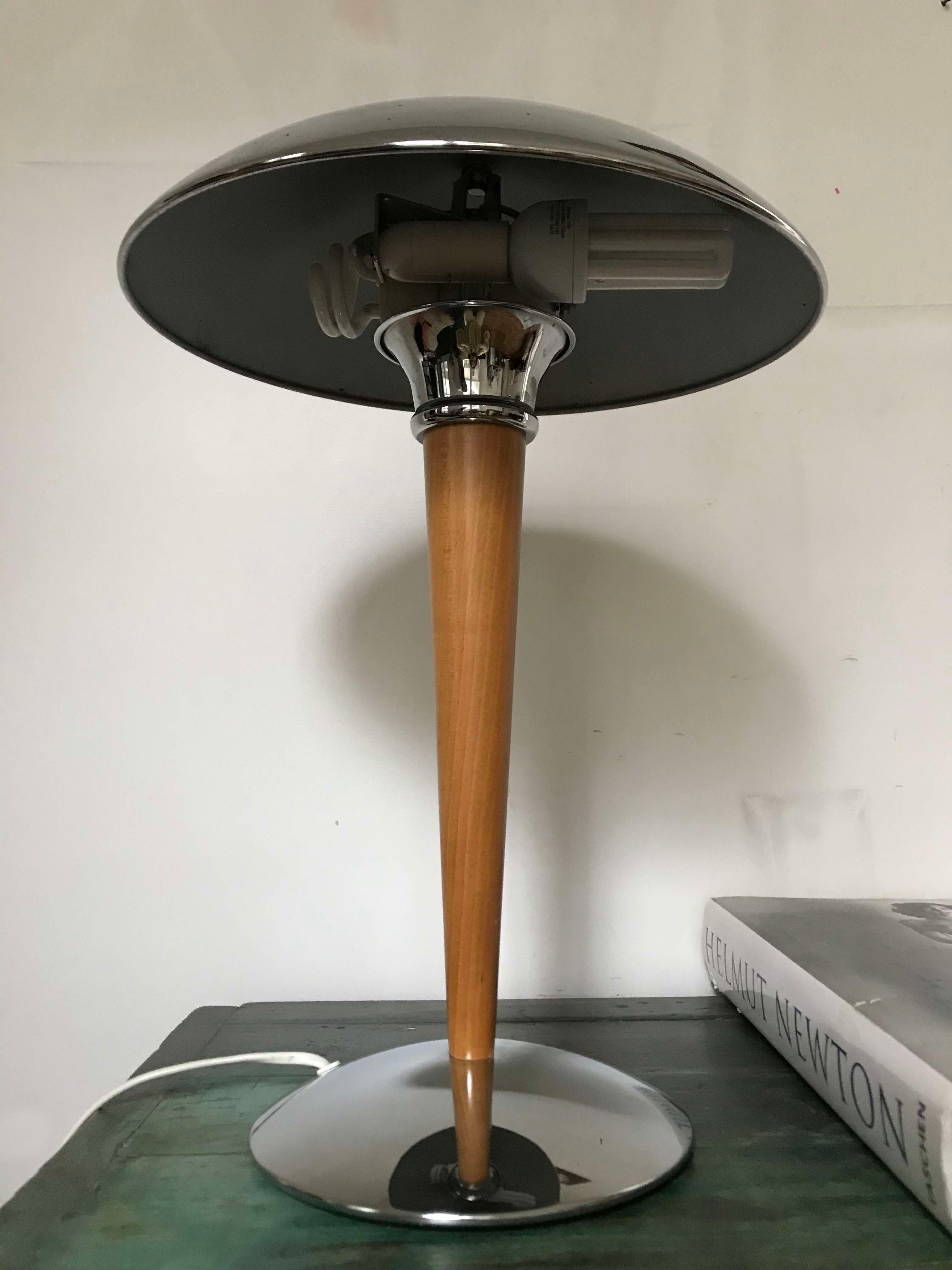 Vintage liner lamp