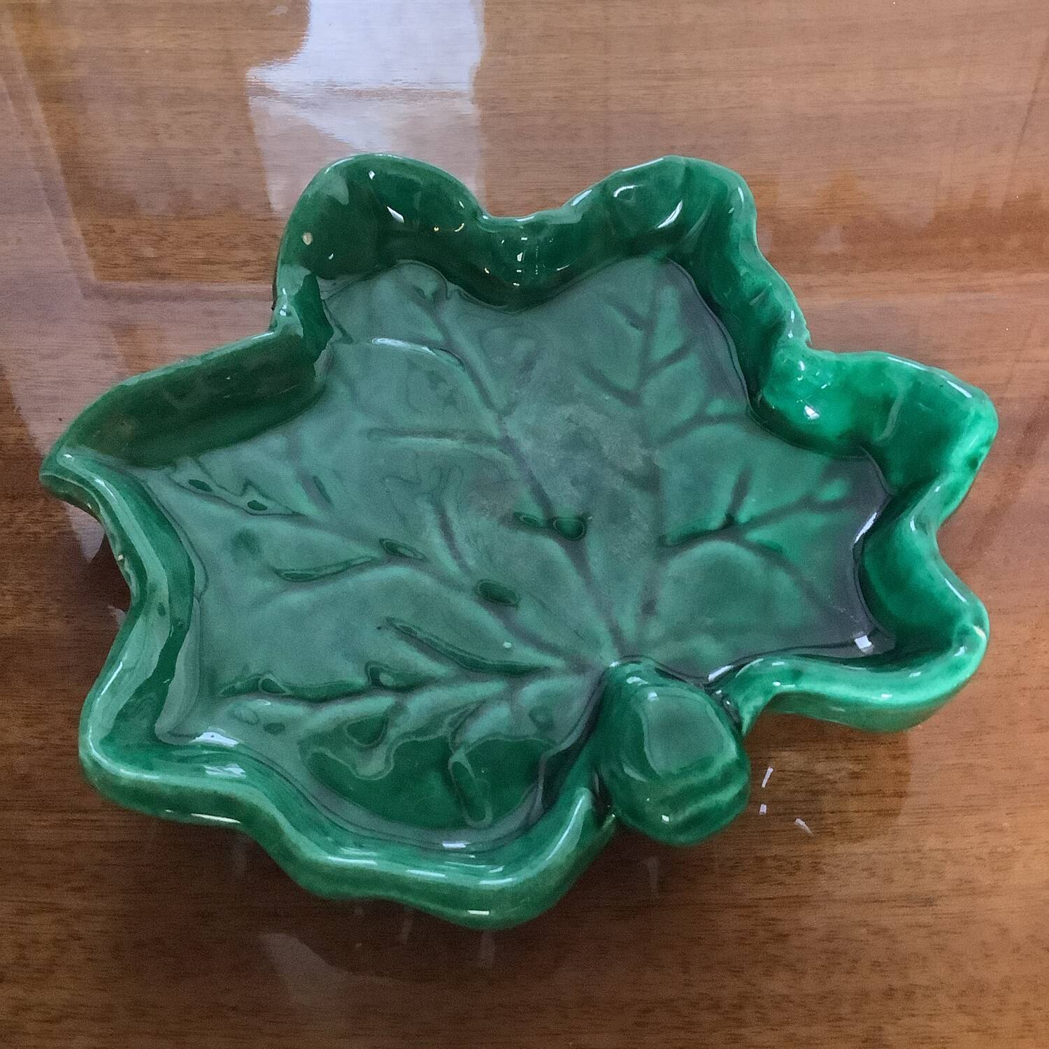 Vide-poche Vallauris en forme de feuille
