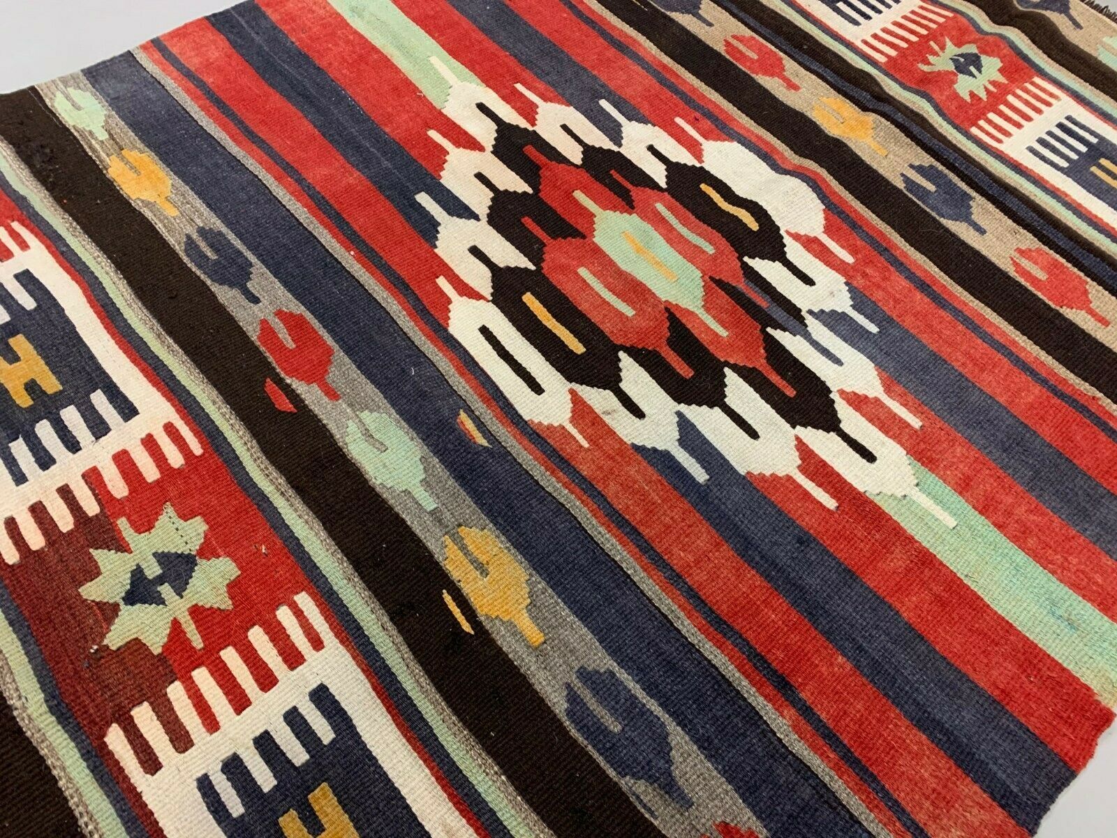 Turkish kilim 195x138 cm