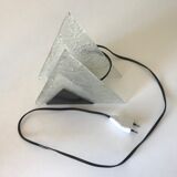 Lampe en métal et verre triangulaire design années 60