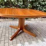 Table en teck extensible à deux rallonges