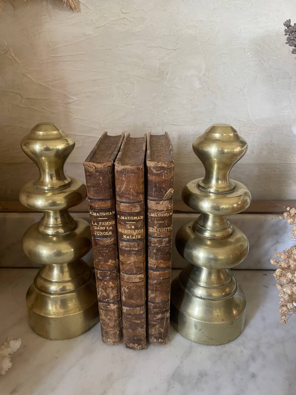 Paire de serre-livres en laiton