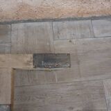 Zinc basin and its tripod