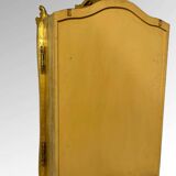 Vitrine murale de style Louis XV Rocaille Bois doré
