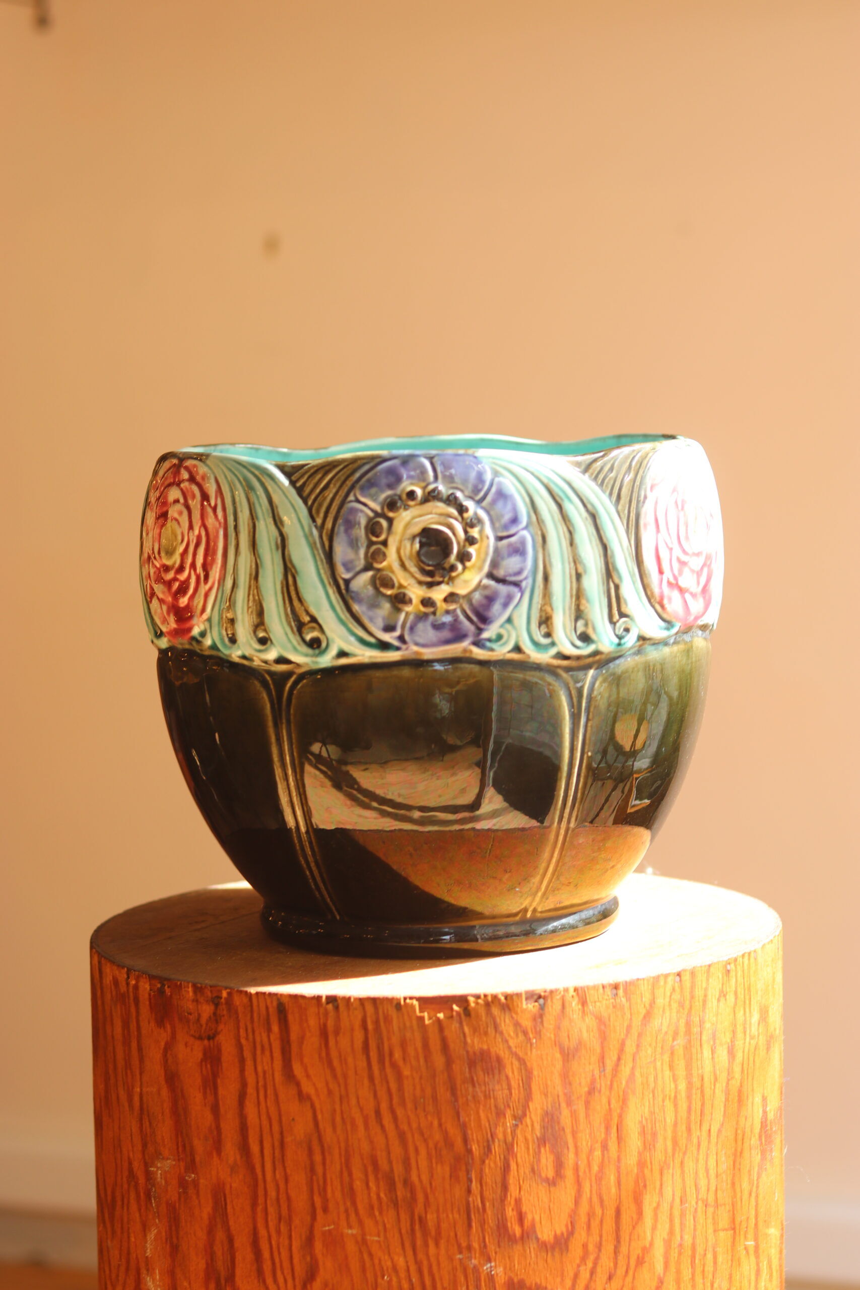 Large Art Deco cachepot in glazed earthenware, Orchies (Moulin des Loups), circa 1925.