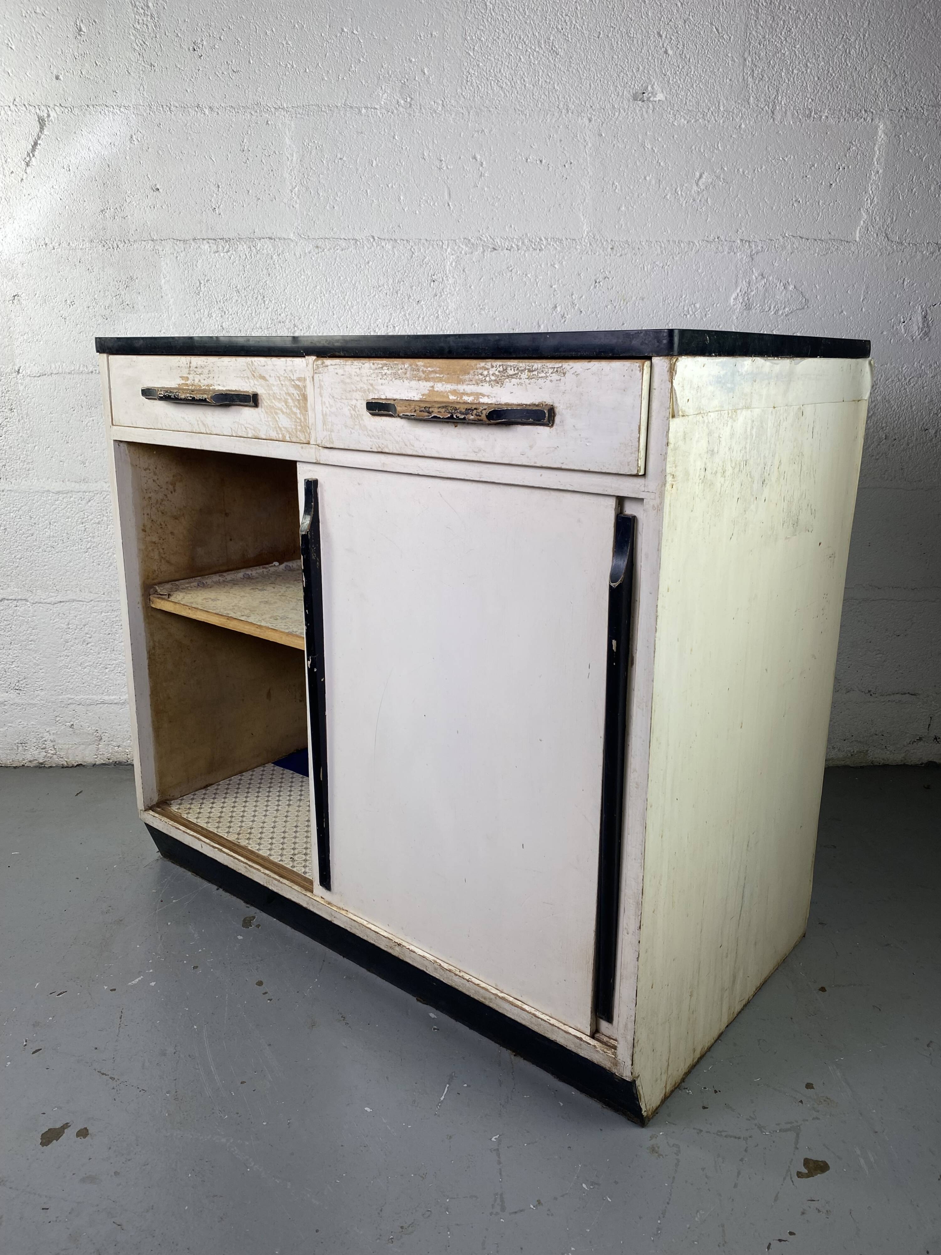 Kitchen sideboard in weathered Formica