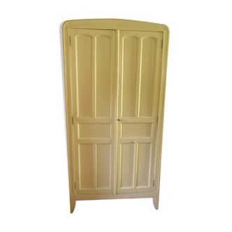 Armoire parisienne