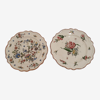 Pair of earthenware plates decorated with flowers