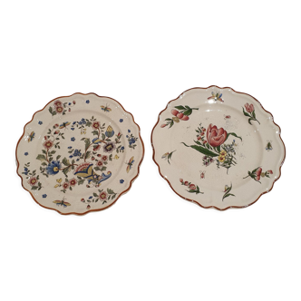 Pair of earthenware plates decorated with flowers