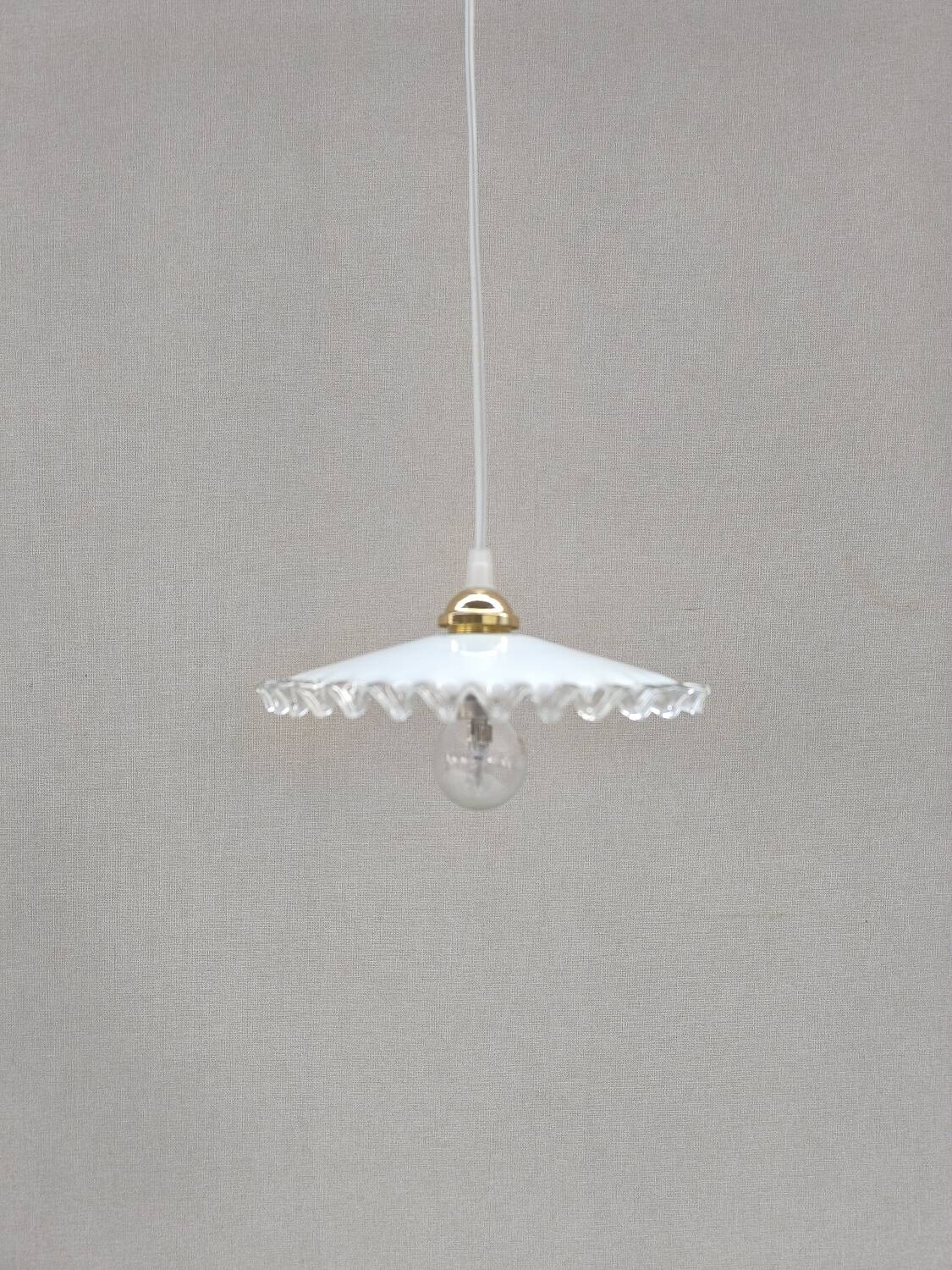 Suspension mini opaline ondulé