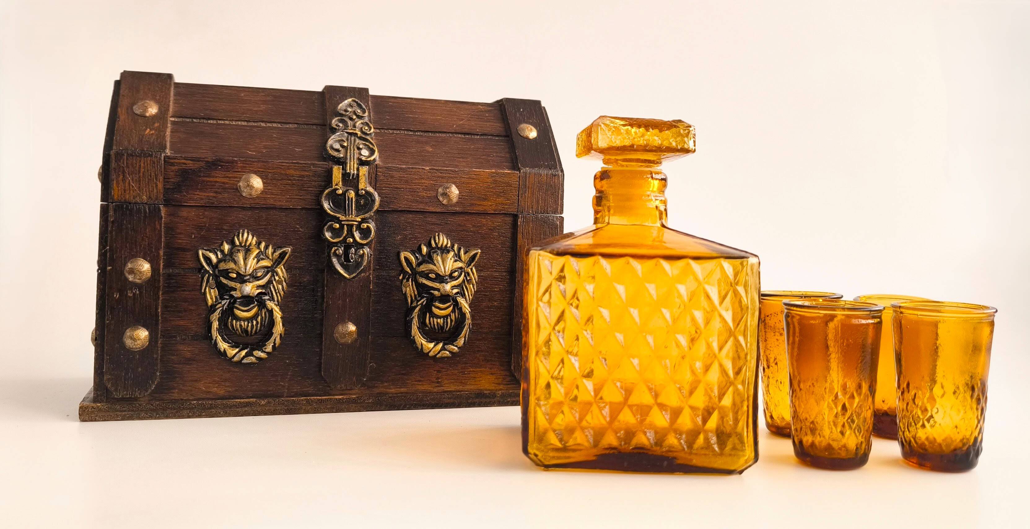 Cofre licorera francés Mid Century