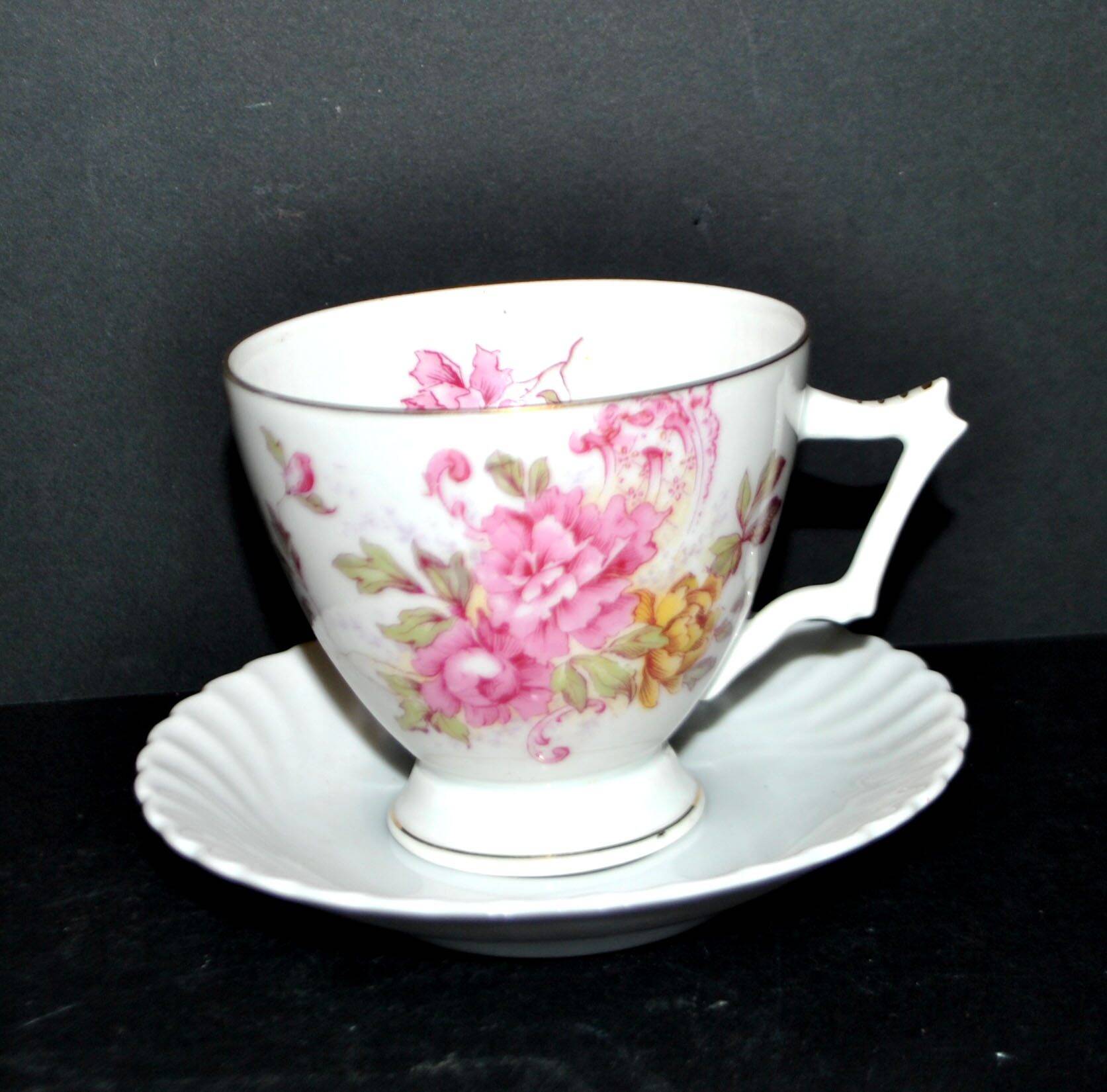 Lot de 2 tasses fleuries pivoine en porcelaine allemande AK Kaiser Germany