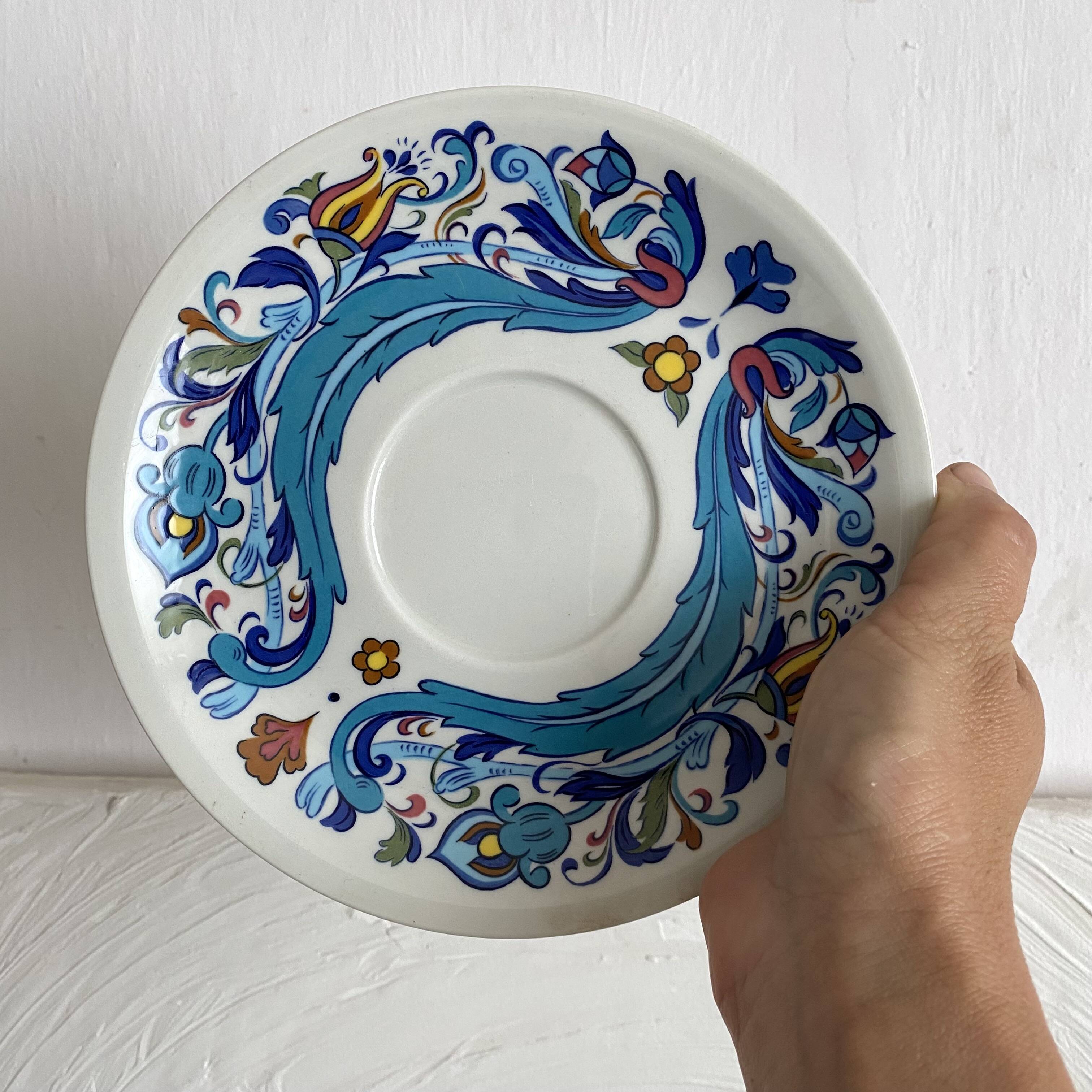 Villeroy and Boch Izmir model large cup breakfast set