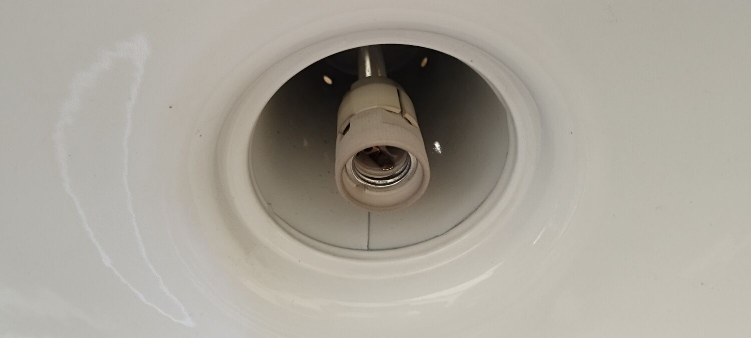 Paire de lampes d'atelier suspensions émaillée noire