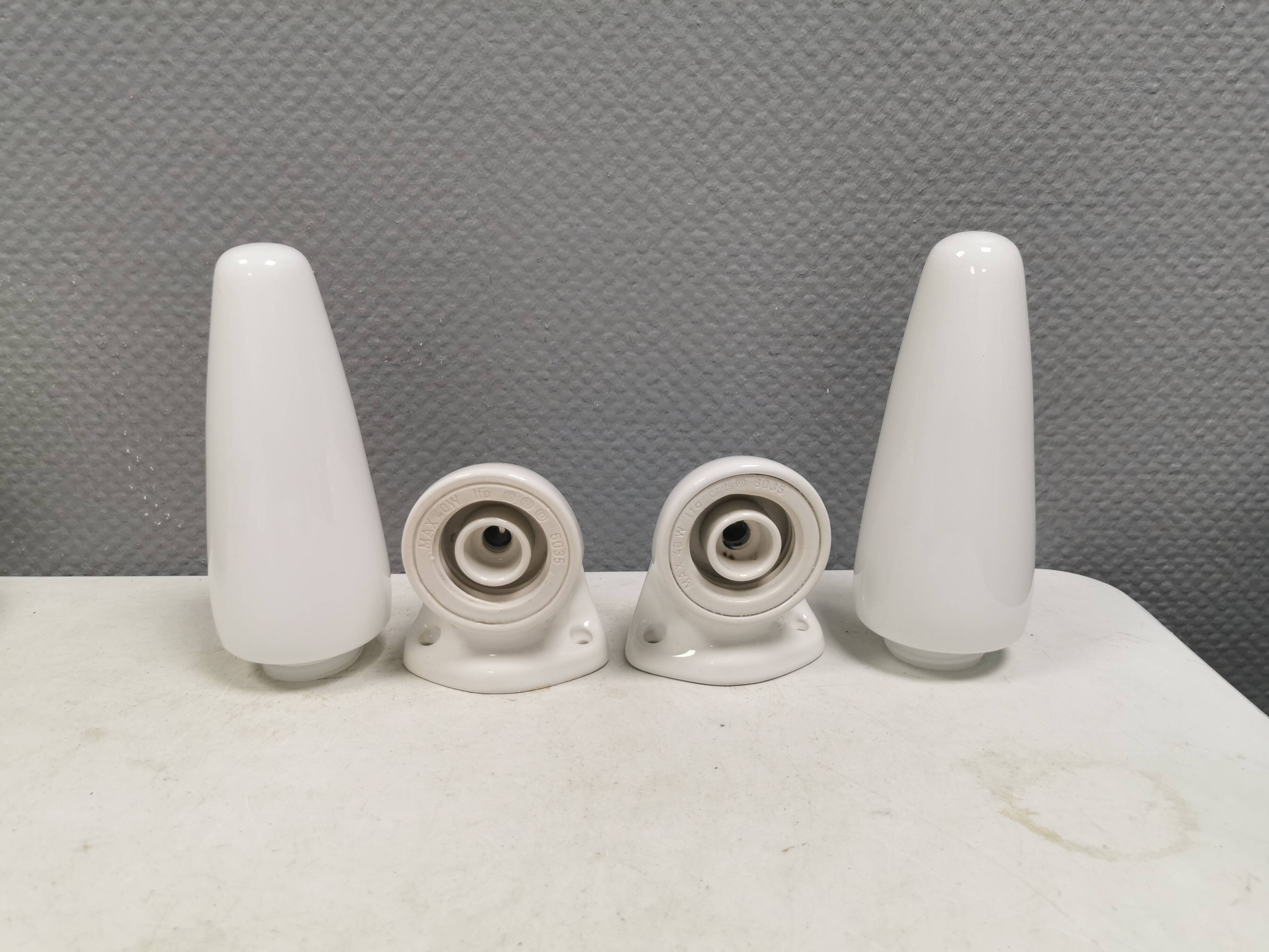 Lampes de salle de bain en céramique vintage par Sigvard Bernadotte, IFÖ Suède.