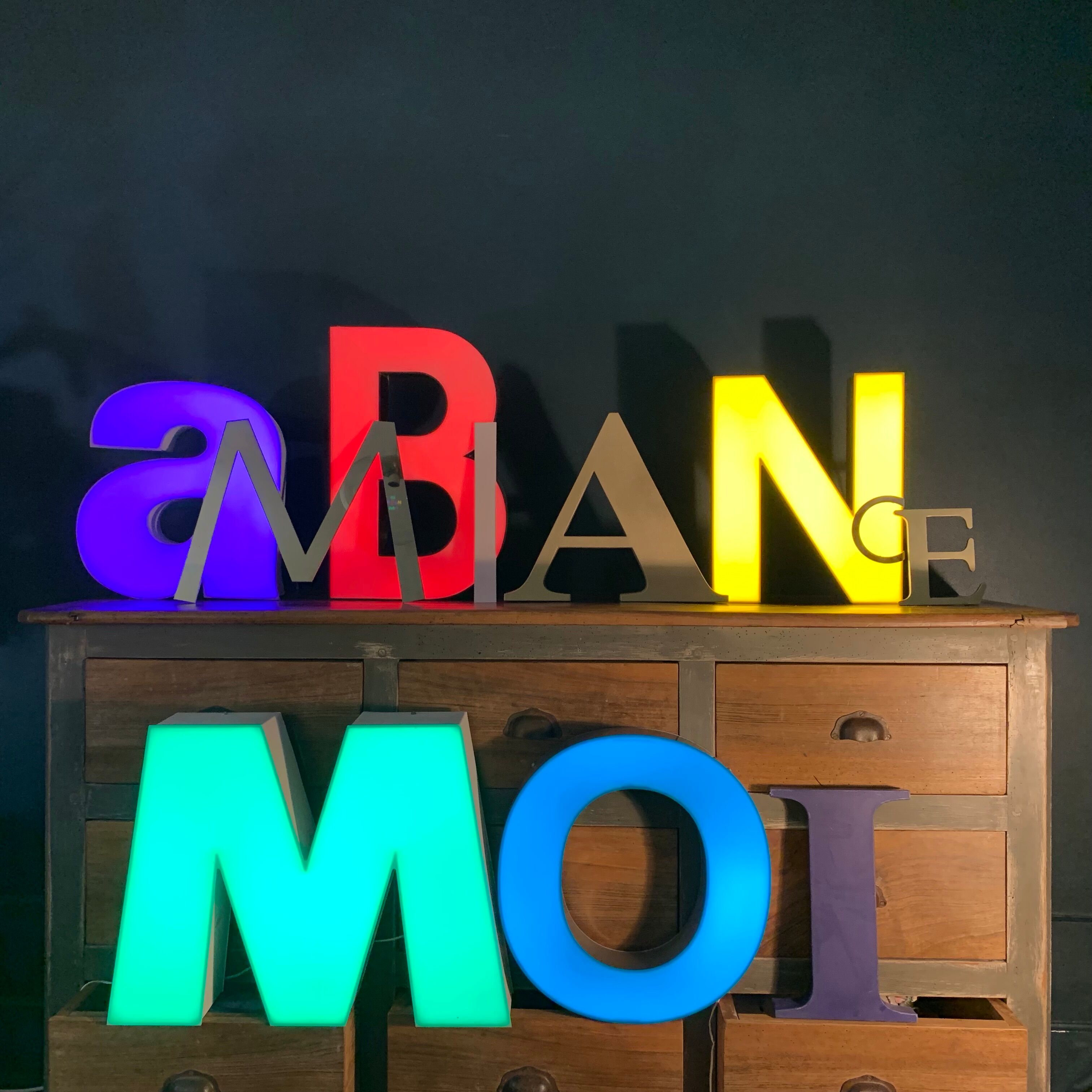 Illuminated sign letter