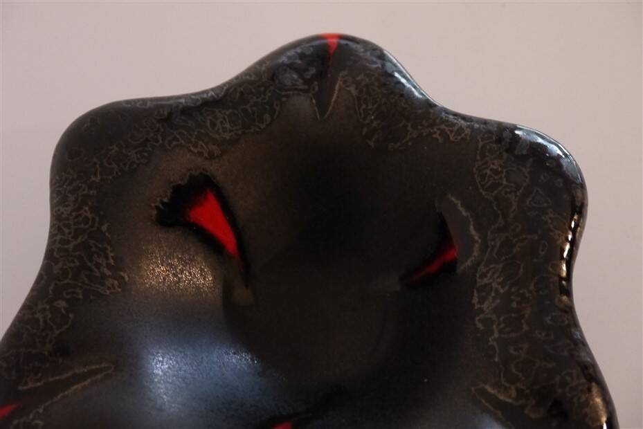 Empty ceramic pocket 1960