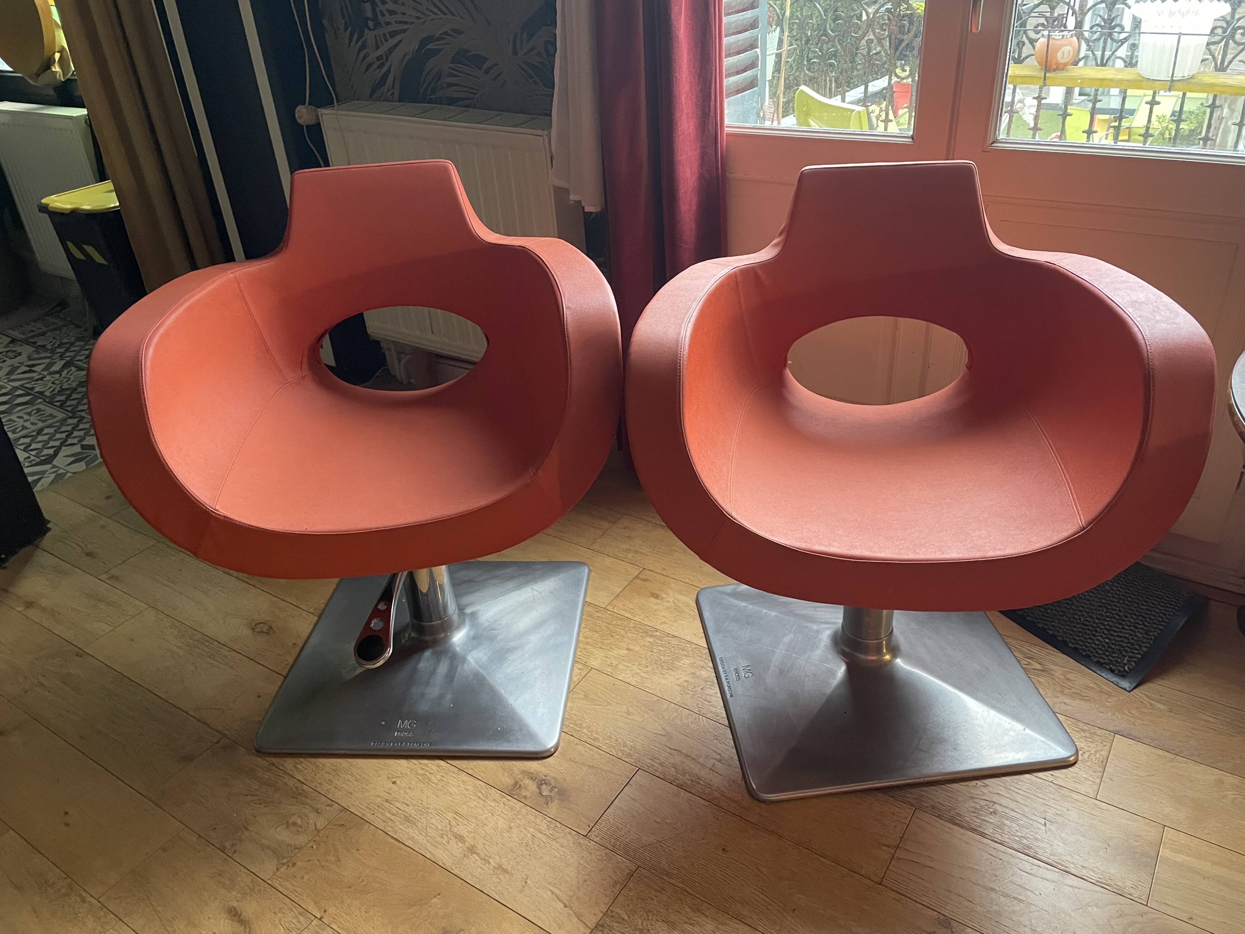 Stunning vintage design armchairs from the 70s, in Porsche Space Age style.