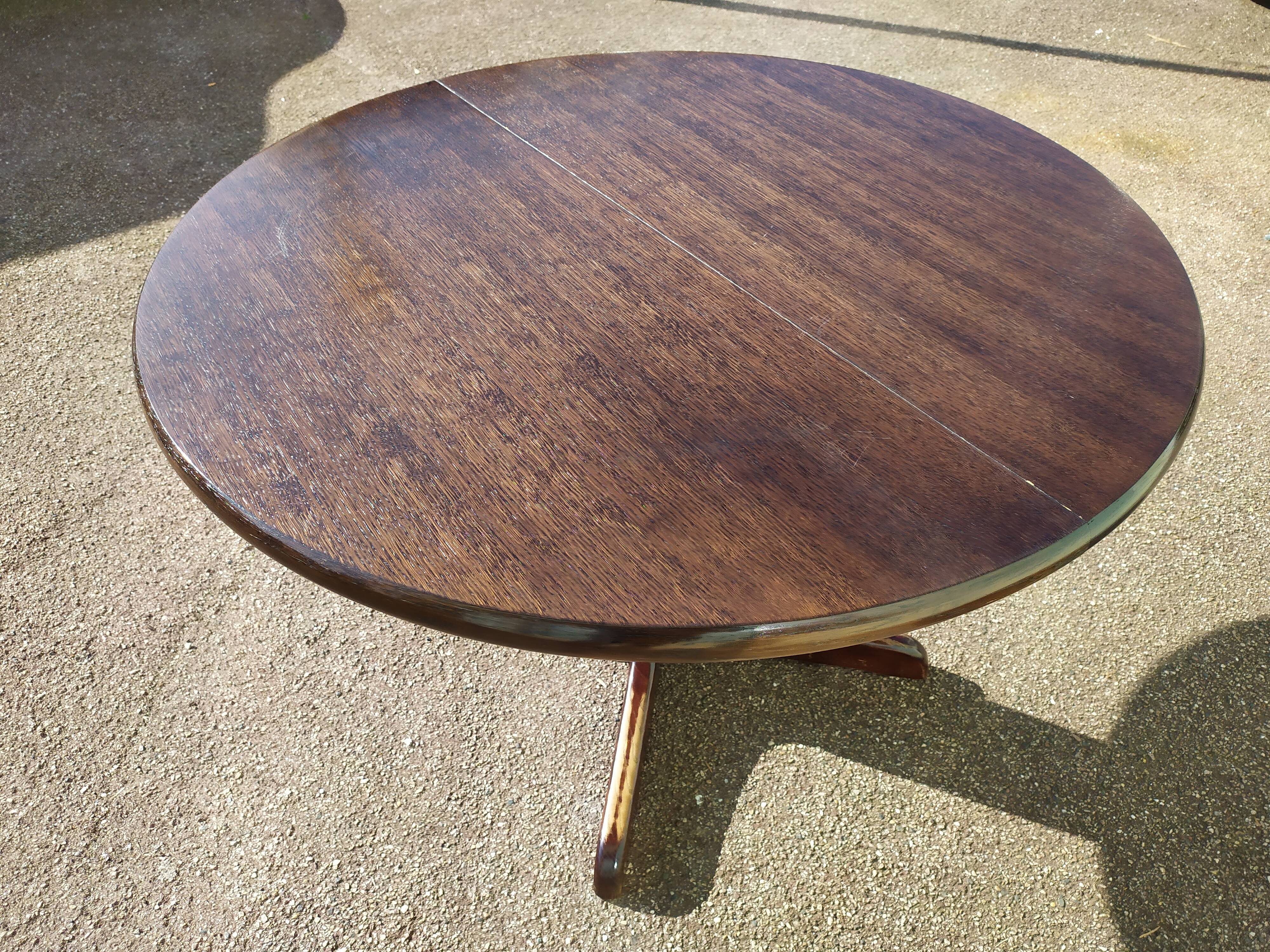 Round extendable wooden table - year 1960 - 110cm to 210cm