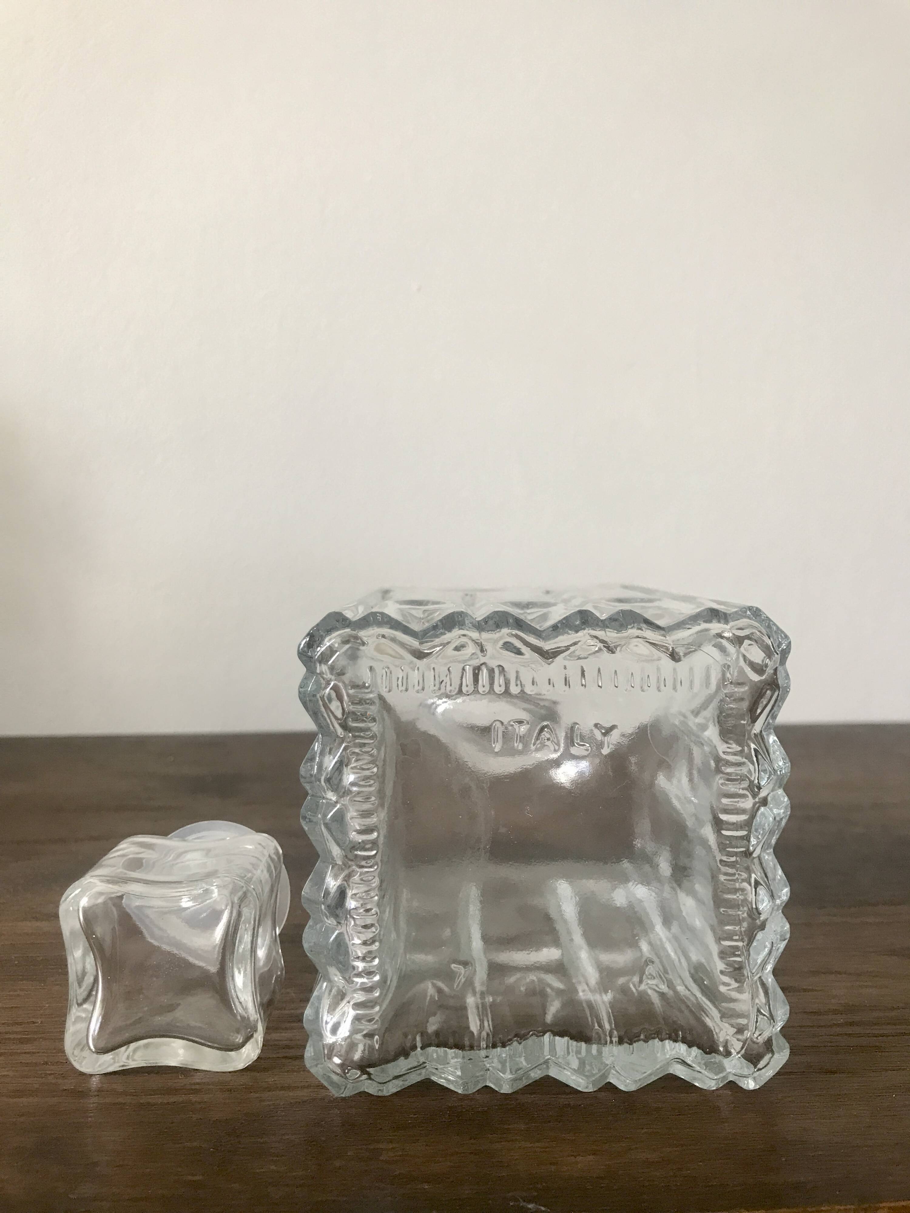 Glass whiskey decanter