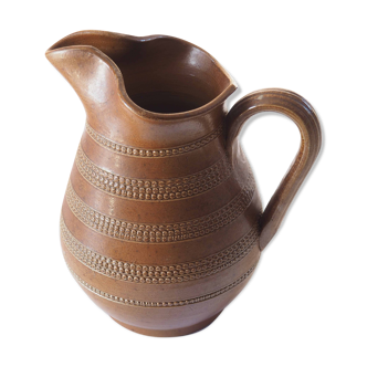 Old pitcher