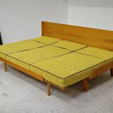Banquette Daybed jaune vif par Drevotvar, ex Tchécoslovaquie 1960