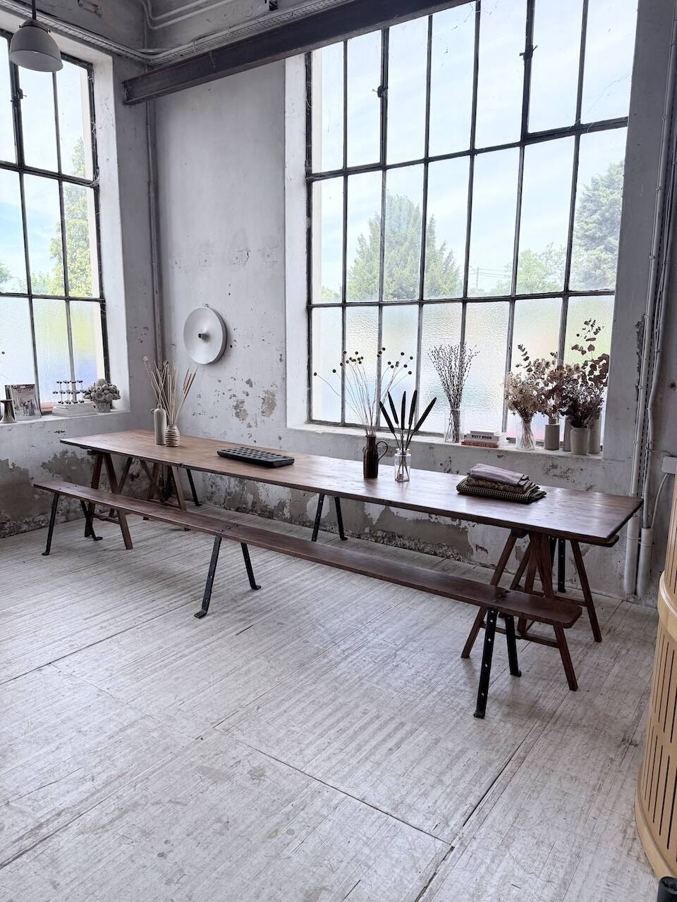 XXL trestle farm table 4m and its benches
