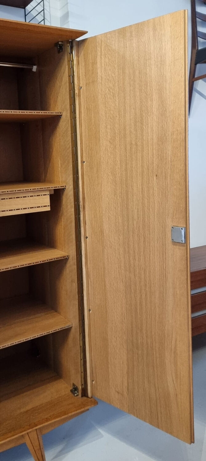 Armoire du milieu du siècle