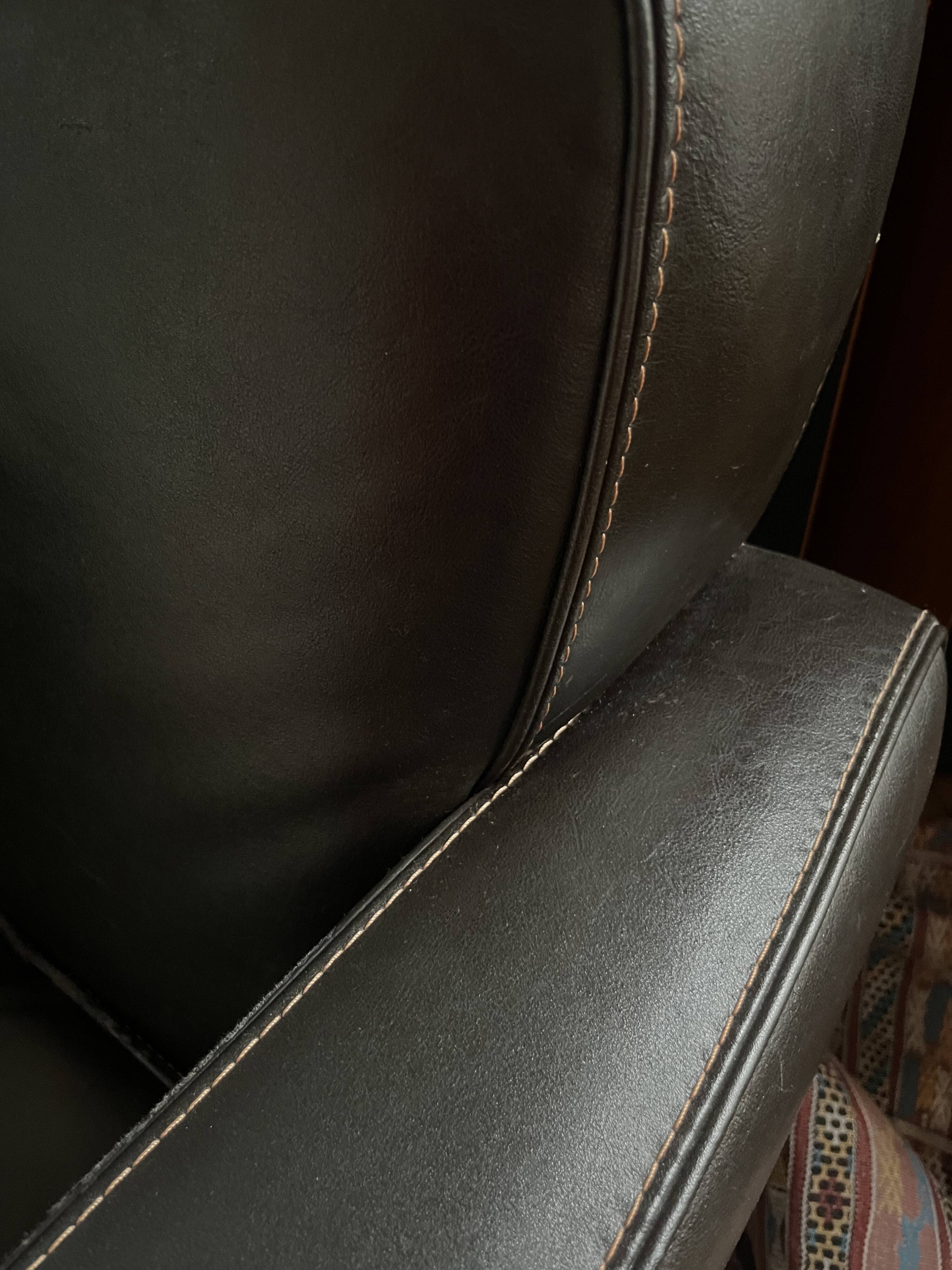 Club armchair in smooth Italian leather
