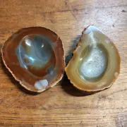 Pair of vintage 1970s polished natural agate catchalls.