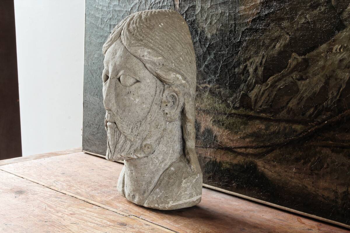 Ancienne tête de Christ de Vézelay en pierre reconstituée