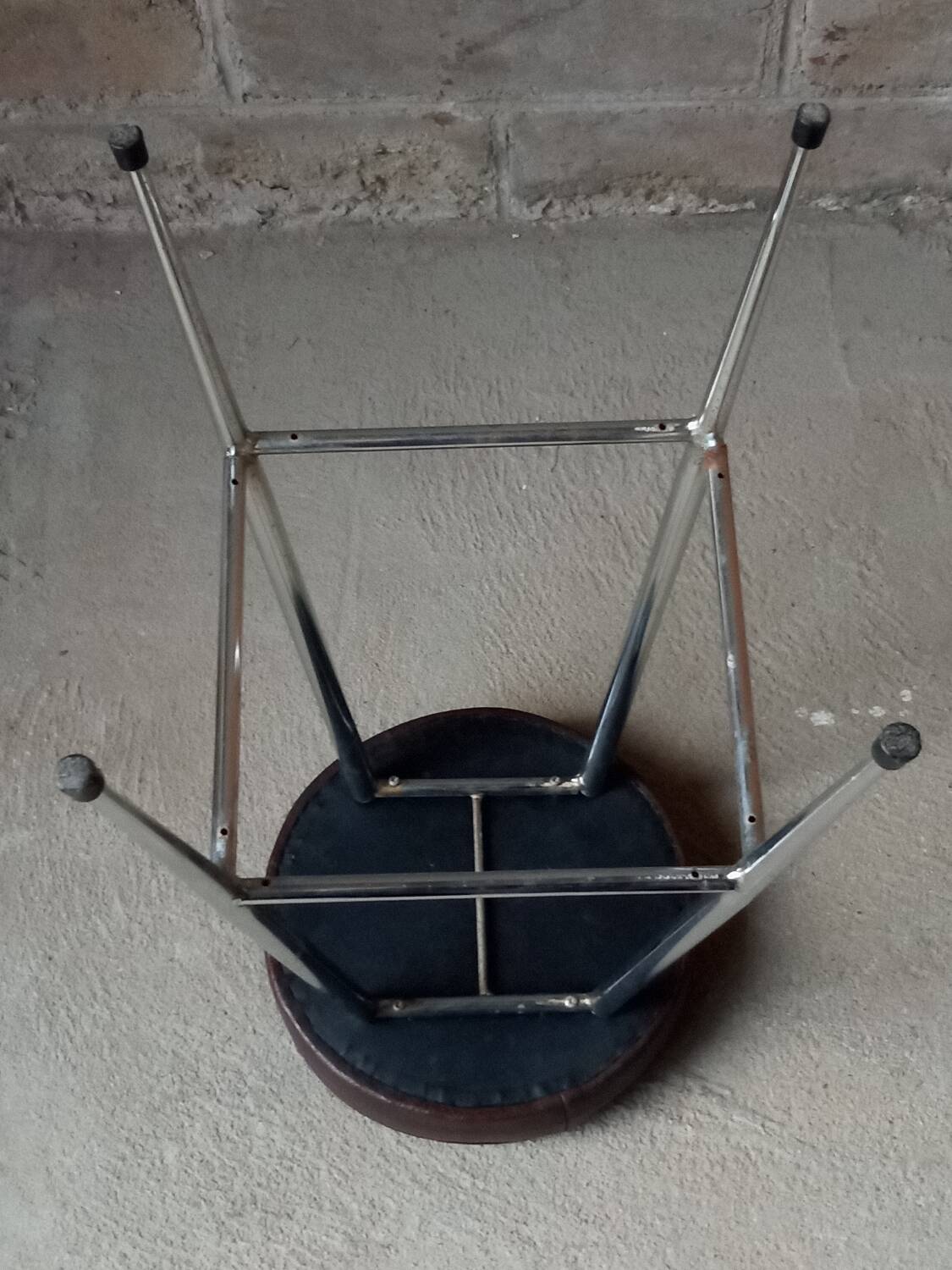 High leatherette stool