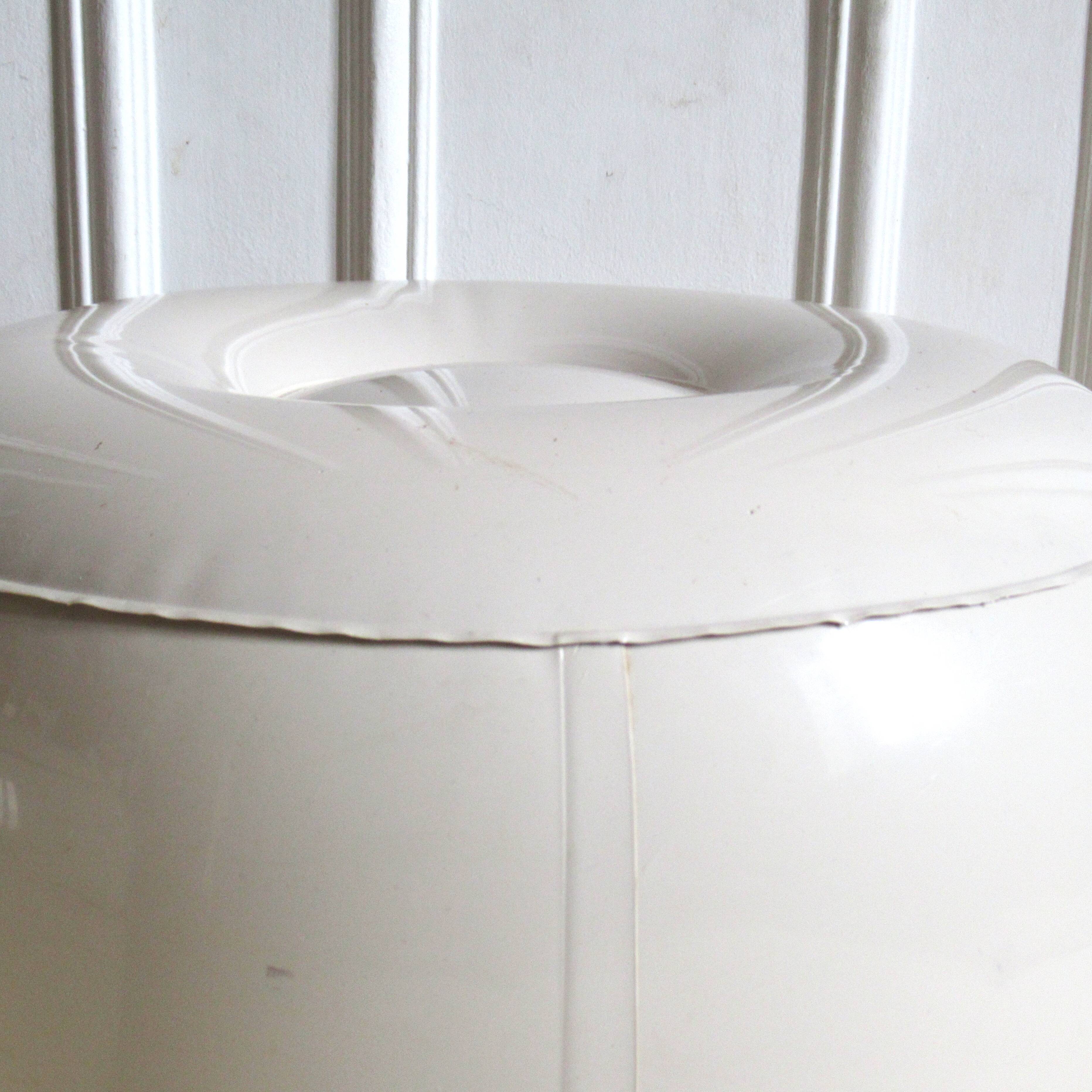 Paire de poufs gonflables années 70